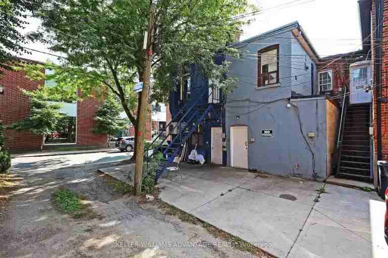 952 Queen St E - Photo 5 of 12