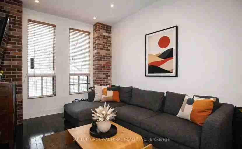 177 Logan Ave - Photo 3 of 9