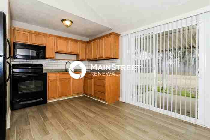 5413 Sir Barton Dr - Photo 7 of 16