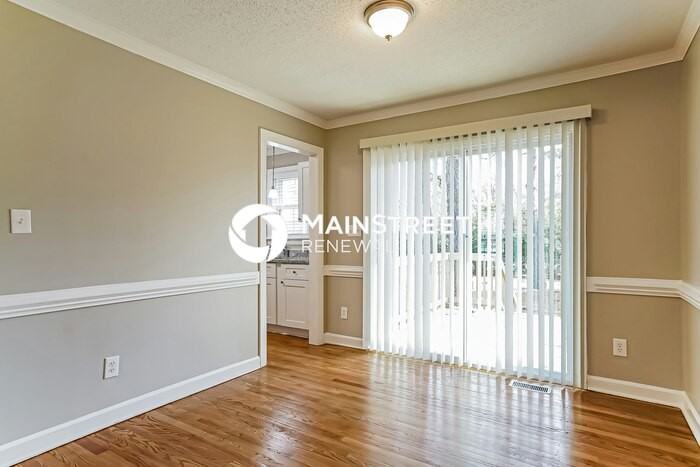 1005 Strobus Ct - Photo 6 of 17
