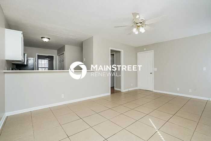 736 Stone Hedge Dr - Photo 5 of 17