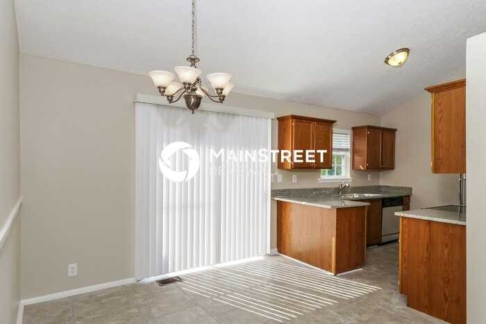 6801 Currington Cir - Photo 7 of 17