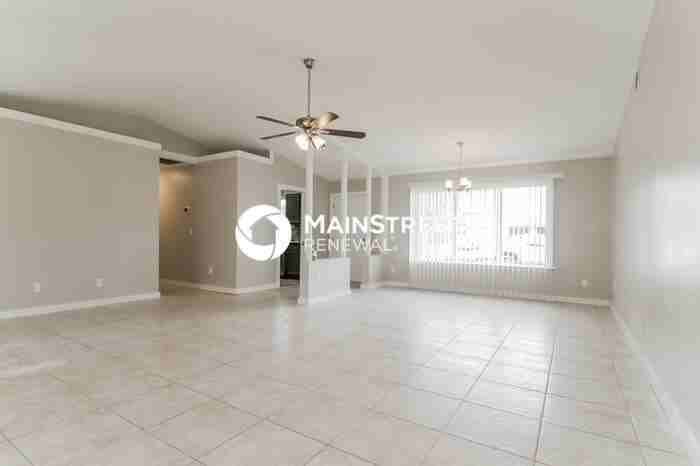 4833 Hawley Rd - Photo 3 of 16