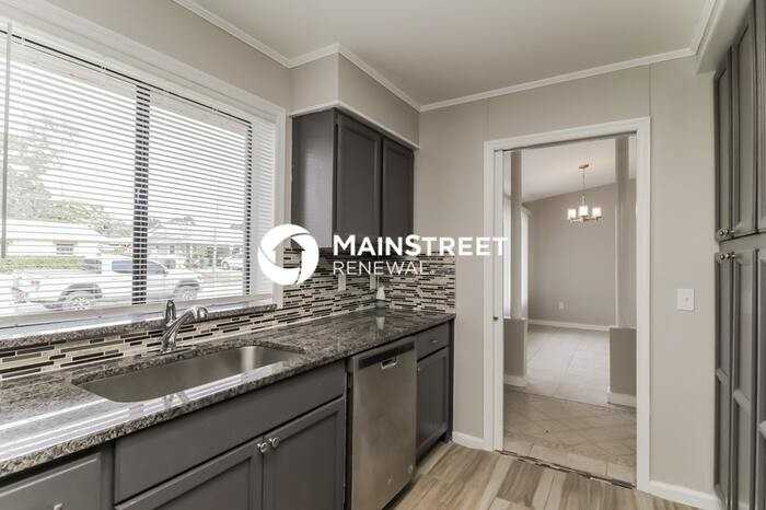 4833 Hawley Rd - Photo 5 of 16