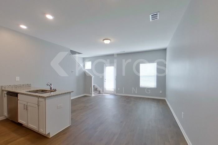 215 Long Island Dr Sw - Photo 2 of 22