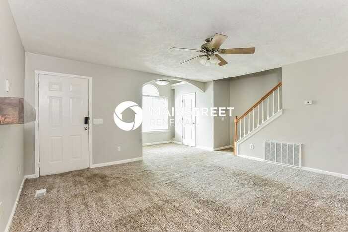 206 Wildwood Dr - Photo 4 of 19