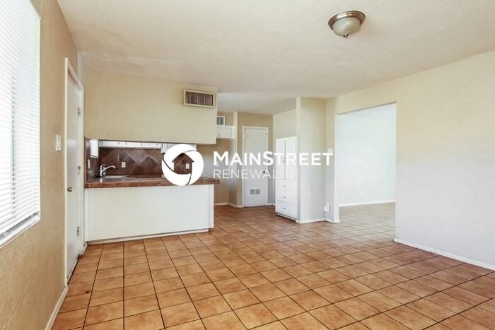 4902 W Mulberry Dr - Photo 6 of 16