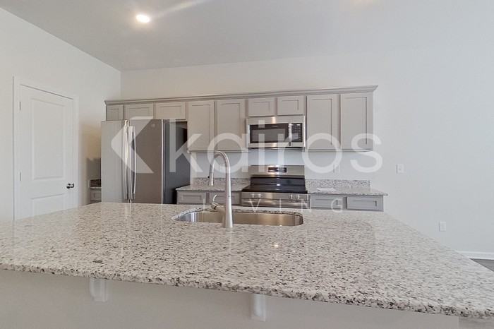 2129 Banyon Cir - Photo 7 of 22