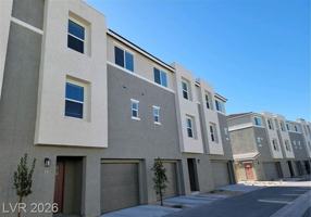 featured image of 2755 Atomic Tangerine Way #4