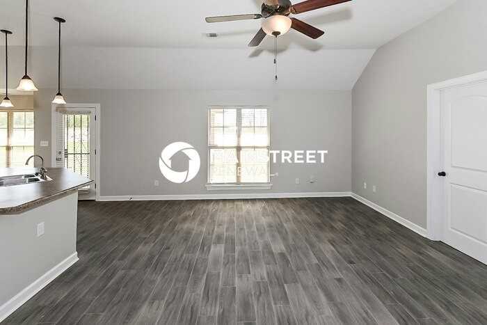 8770 Smith Ranch Dr - Photo 3 of 16