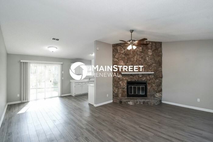 2419 Winterwood Cir E - Photo 3 of 16