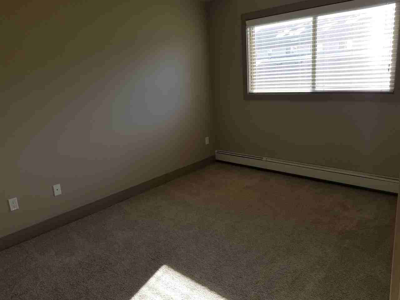 115 Willowgrove Crescent - Photo 5 of 18