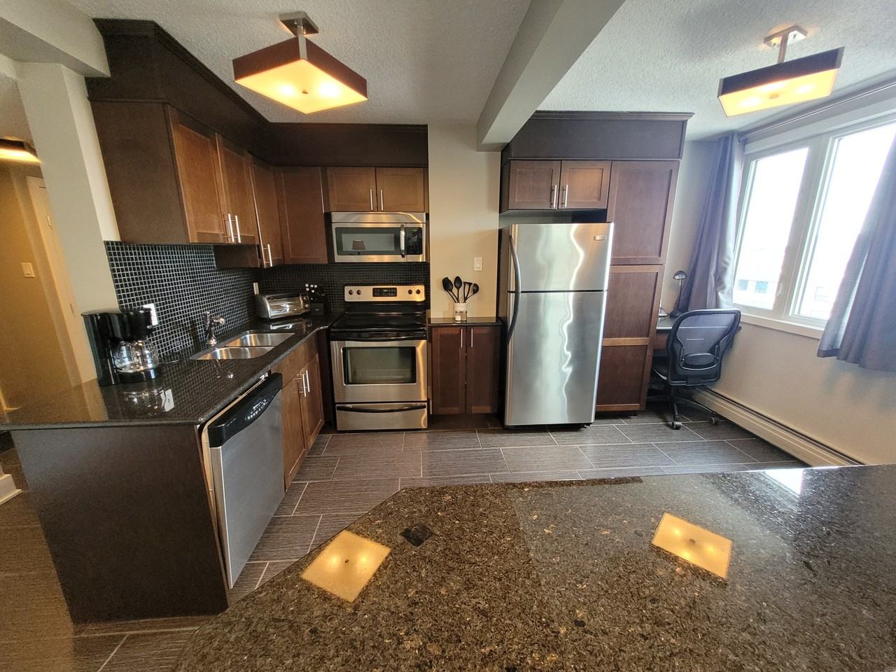 320 5th Avenue North - Photo 6 of 13