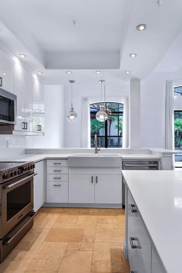 1010 Winderley Pl #1 - Photo 5 of 18