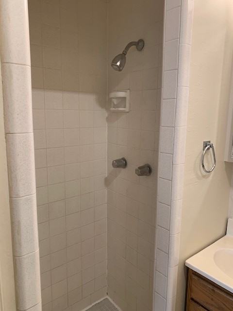 915 Padre Drive - Photo 5 of 8