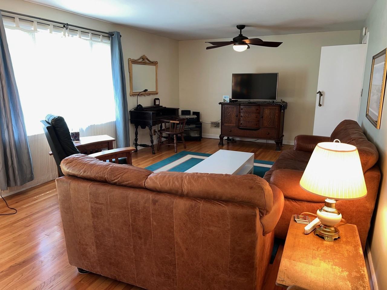 727 Banks Ter Se - Photo 4 of 29