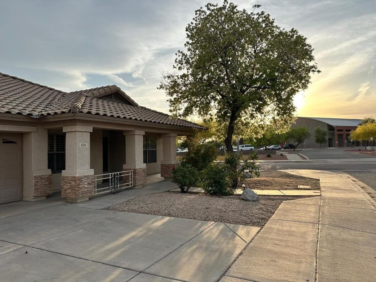 3251 W Vista Bonita Dr - Photo 2 of 21