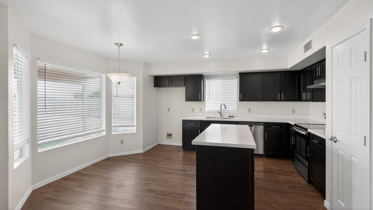 7702 W Boca Raton Rd - Photo 3 of 16