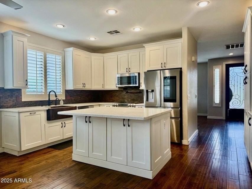 191 W Beechnut Pl - Photo 5 of 22