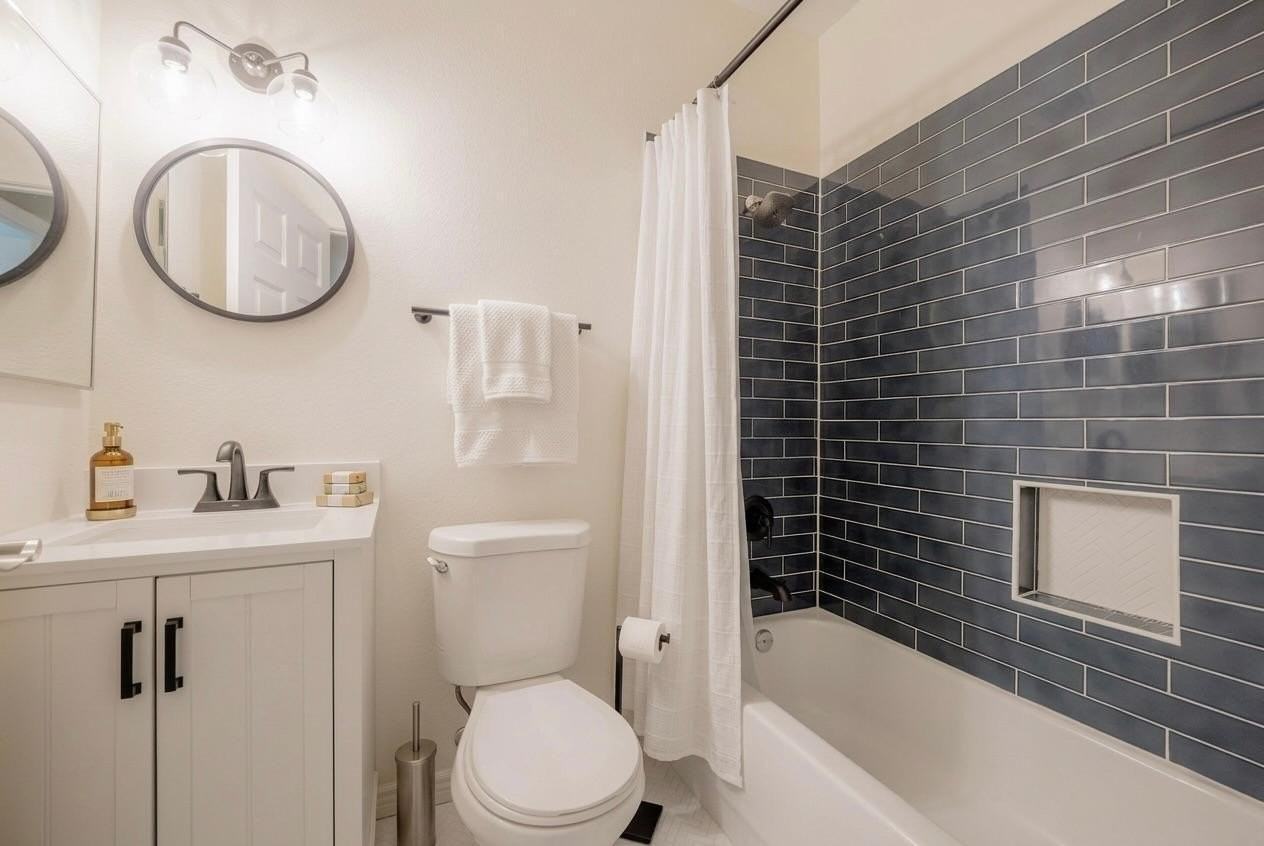 2801 N LITCHFIELD Road unit: 54 - Photo 4 of 14