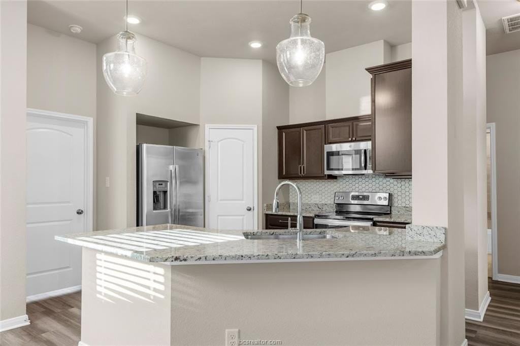 2005 Theresa Dr - Photo 6 of 21