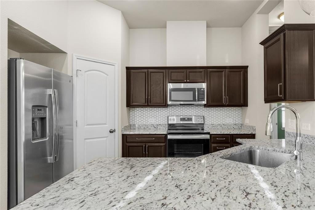 2005 Theresa Dr - Photo 7 of 21