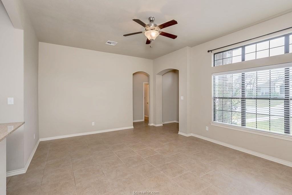 2020 Turning Leaf Dr - Photo 3 of 18