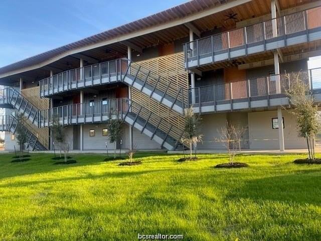 101 W 33rd St Apt 102