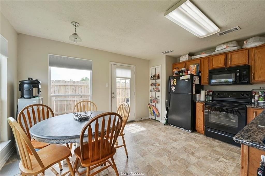 4001 Southern Trace Ct - Photo 4 of 13