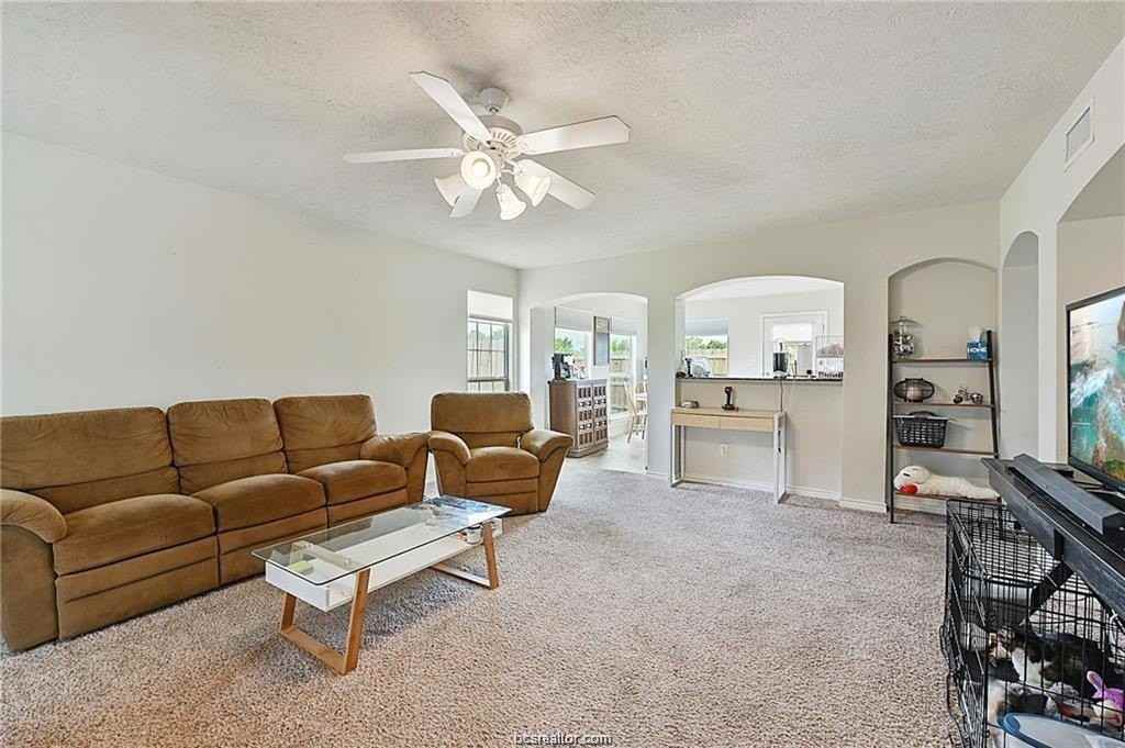 4001 Southern Trace Ct - Photo 7 of 13