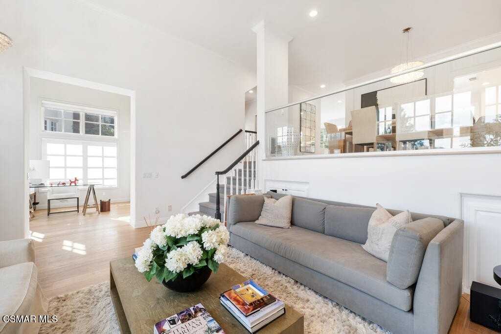 2442 Swanfield Ct - Photo 6 of 45