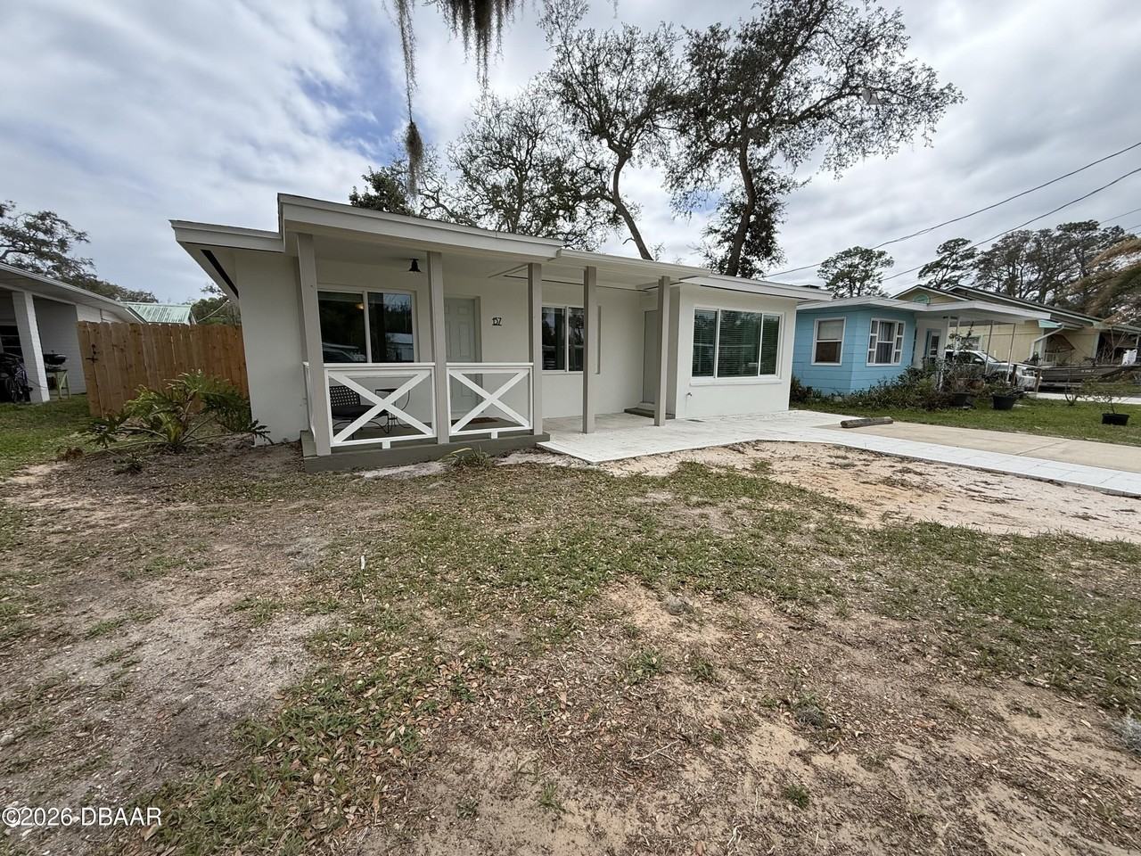 157 15th St - Photo 3 of 25