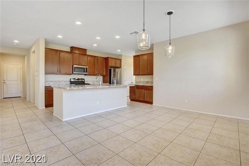 6629 Dome Rock St - Photo 7 of 28