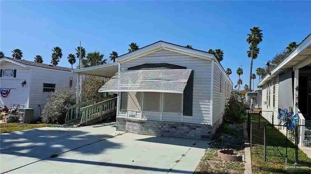 2408 Meadowlark St - Photo 3 of 21