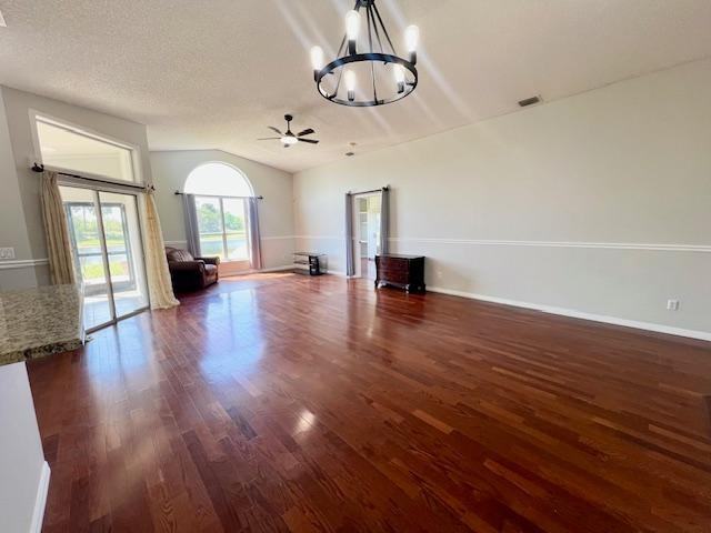 8045 Bracken Ln - Photo 5 of 20