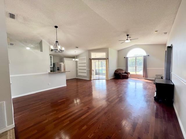 8045 Bracken Ln - Photo 6 of 20