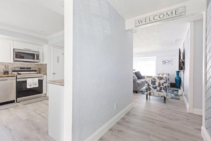 10044 Dasheen Avenue - Photo 5 of 7