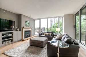 featured image of 8 The Flagship