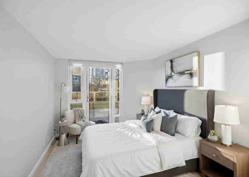 8 The Flagship - Photo 6 of 19