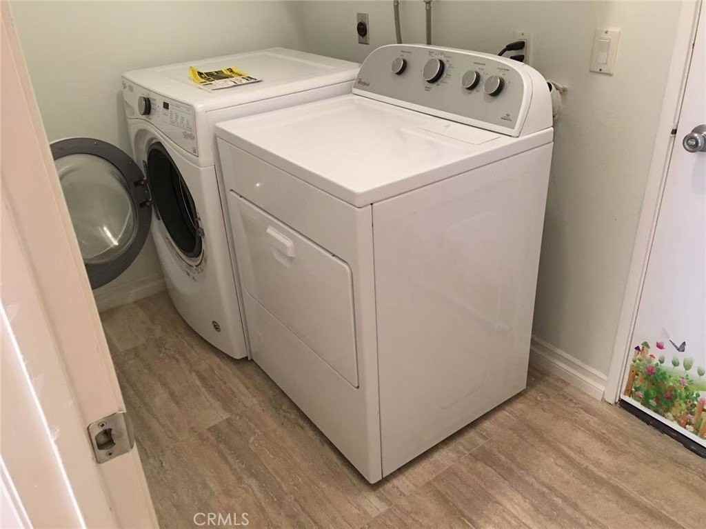 108 Stanford Ct - Photo 2 of 7