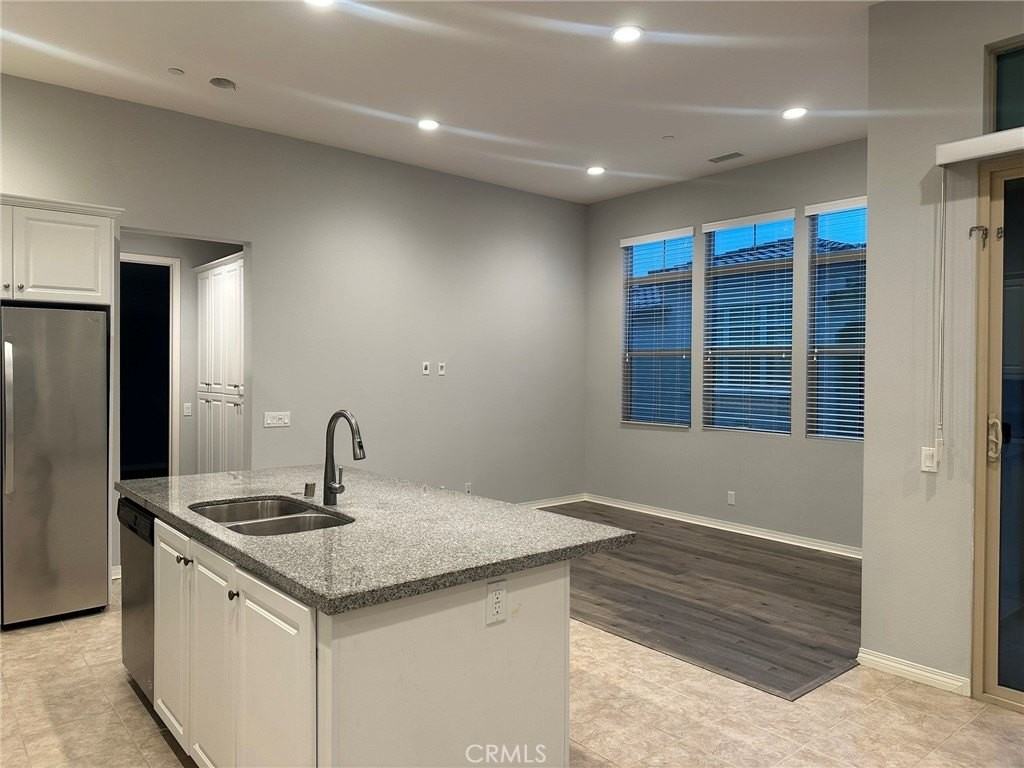 88 Parkwood - Photo 4 of 15