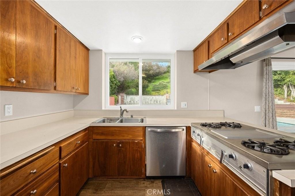 1653 Via Del Rey - Photo 5 of 27