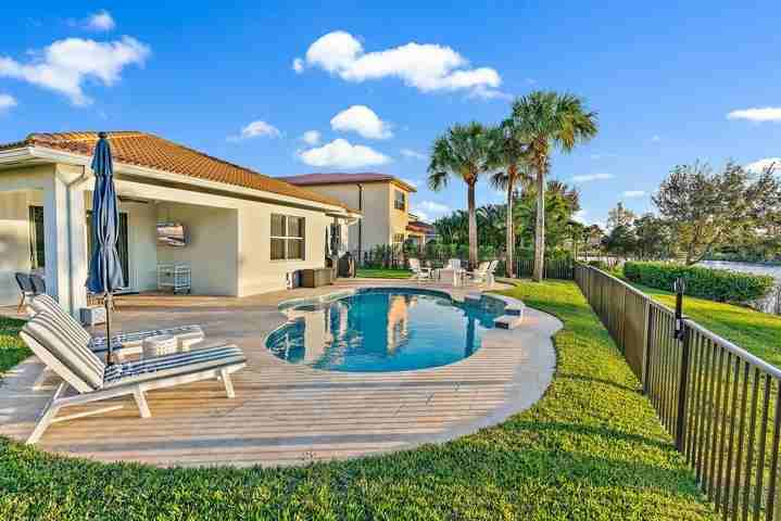 237 Porgee Rock Place - Photo 2 of 11