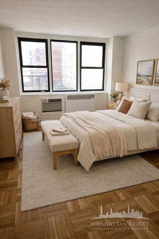 E 79th St #8U - Photo 2 of 4