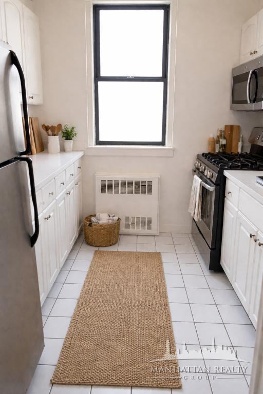E 79th St #8U - Photo 3 of 4