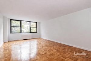 featured image of E 49th St #8H