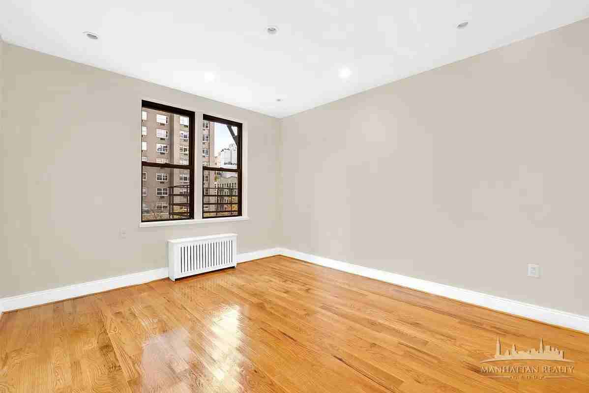 York Ave #4A - Photo 4 of 5