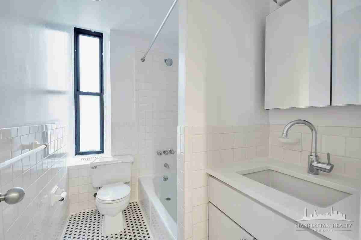 Madison Ave #6G - Photo 7 of 8