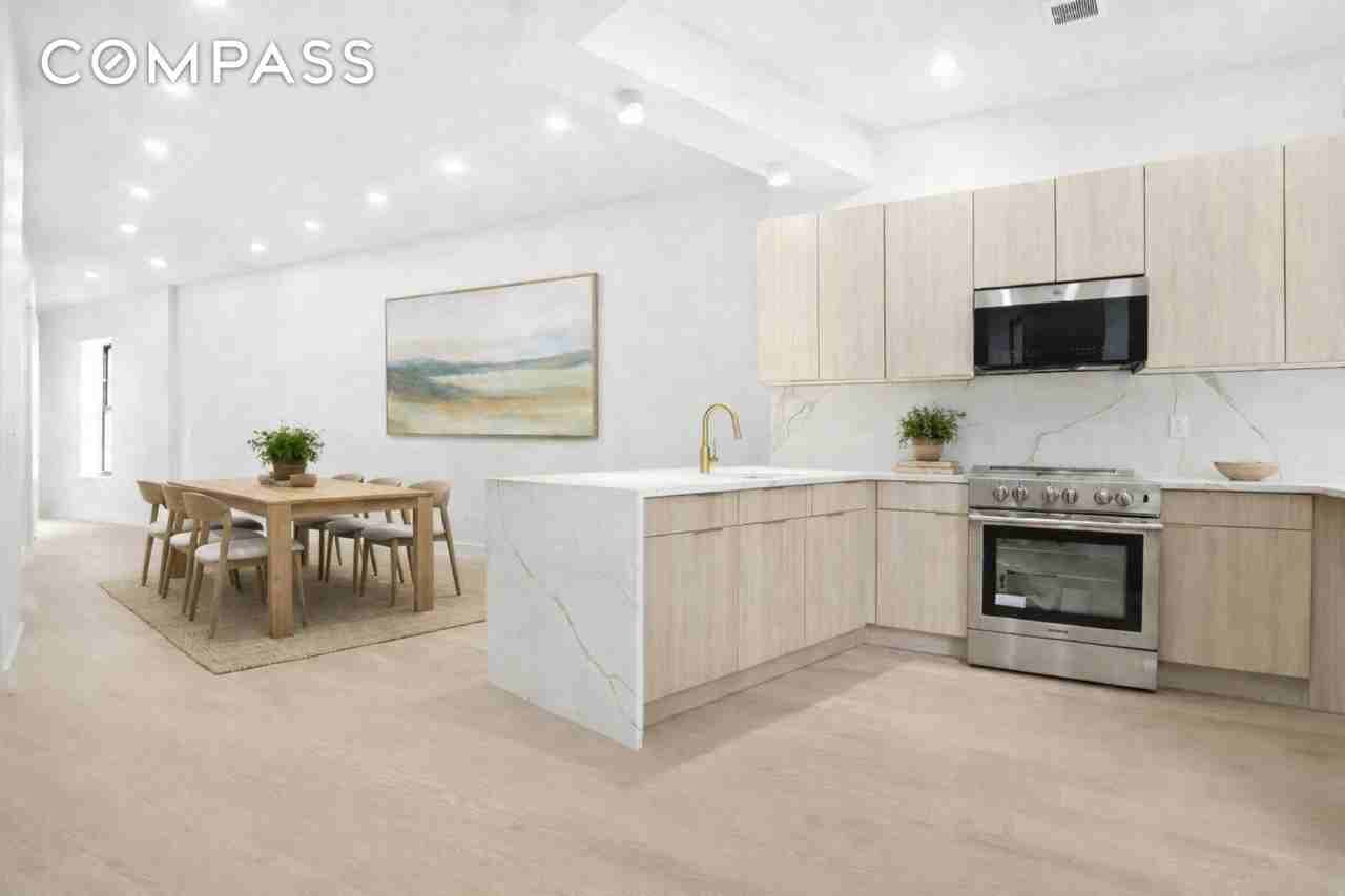 192 Flatbush Ave #4W - Photo 2 of 8