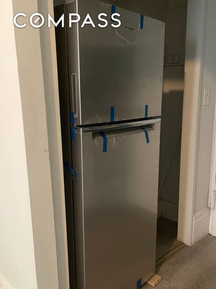 611 W 145th St #1R - Photo 5 of 8